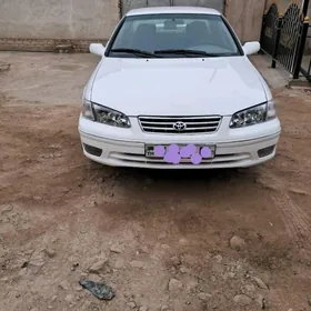 Toyota Camry 2000