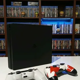 Playstation 4 Slim