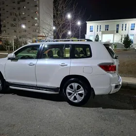 Toyota Highlander 2013