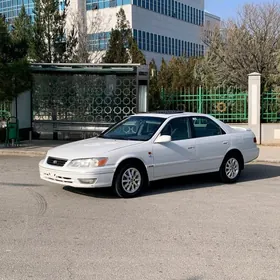 Toyota Camry 2001