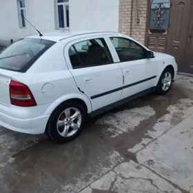 Opel Astra 2000
