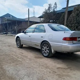 Toyota Camry 2001