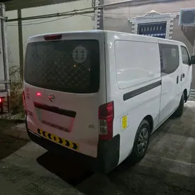 Nissan Urvan 2021