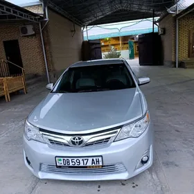 Toyota Camry 2014