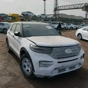 Ford Explorer 2023
