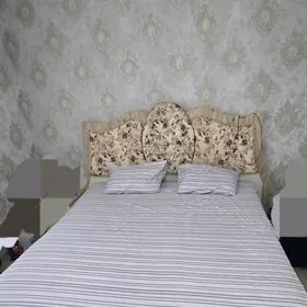 Spalny krowat. Shifaner.