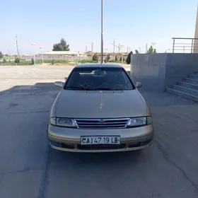 Nissan Bluebird 1997