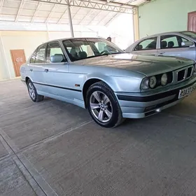 BMW 525 1990