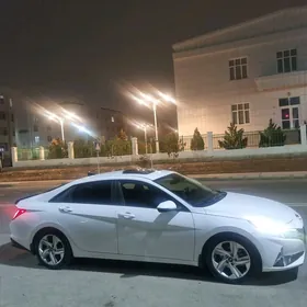 Hyundai Elantra 2022