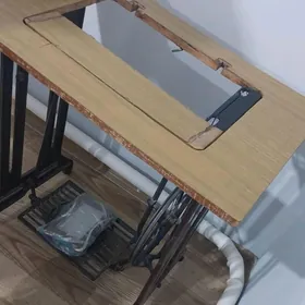 Dikin maşynyñ ayagy