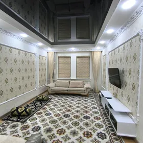 Мир 6 3 ком. 1 эт. Евро