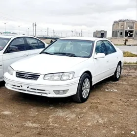 Toyota Camry 2001