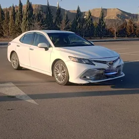 Toyota Camry 2020