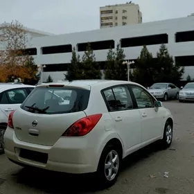Nissan Tiida 2006