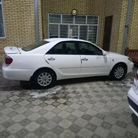 Toyota Camry 2004