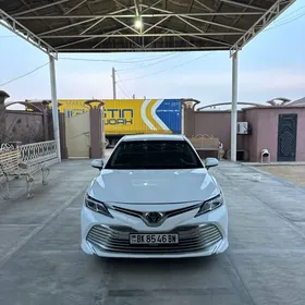Toyota Camry 2020