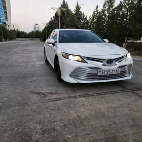 Toyota Camry 2018