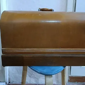 Швейная машинка