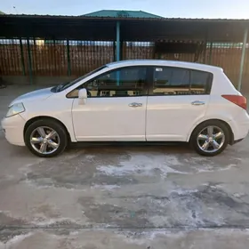 Nissan Versa 2010