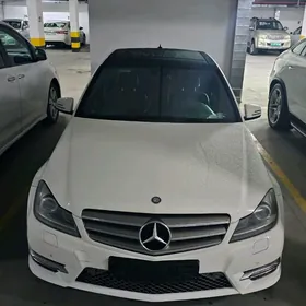 Mercedes-Benz C350 2014