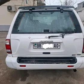 Nissan Pathfinder 2001