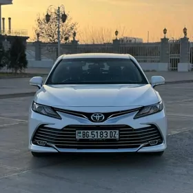 Toyota Camry Hybrid 2021
