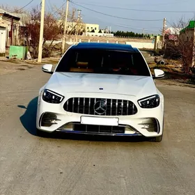 Mercedes-Benz E-Class 2010