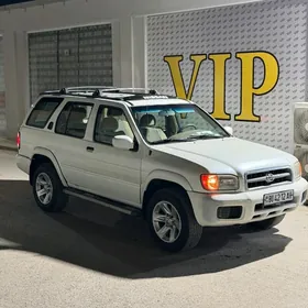 Nissan Pathfinder 2001