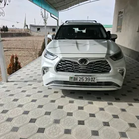 Toyota Highlander 2022