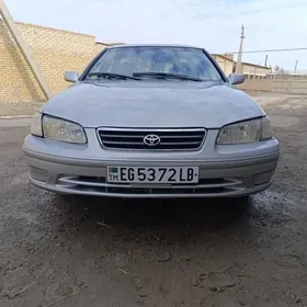 Toyota Camry 2000