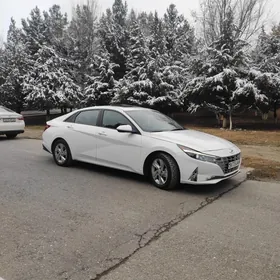 Hyundai Elantra 2021