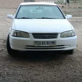 Toyota Camry 1999