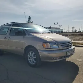 Toyota Sienna 2002