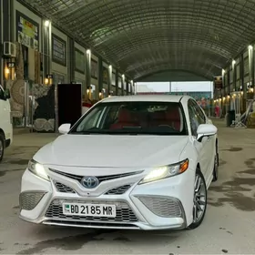 Toyota Camry 2021