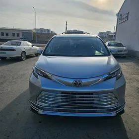 Toyota Sienna 2021