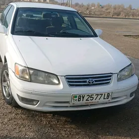 Toyota Camry 2001