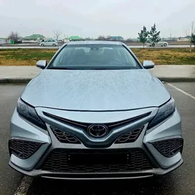 Toyota Camry 2022