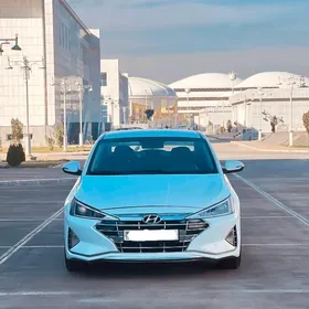 Hyundai Elantra 2020