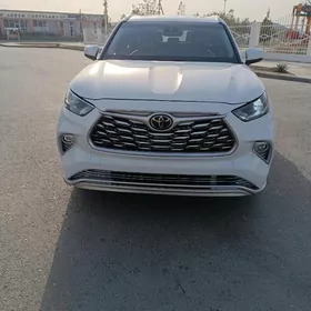 Toyota Highlander 2022