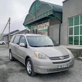 Toyota Sienna 2004