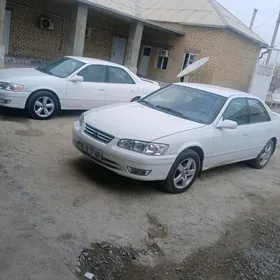 Toyota Camry 2000