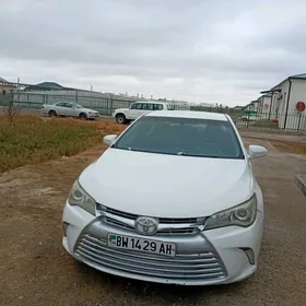 Toyota Camry 2016