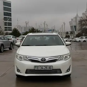 Toyota Camry 2013