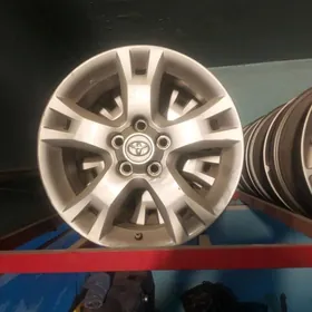 Rav4 17lik diska komplekt