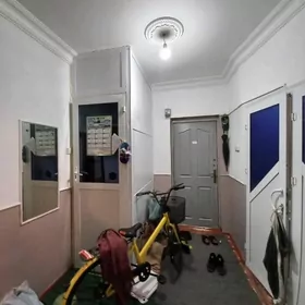 Šatlyk šaher 2etaž 3kom kw