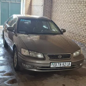 Toyota Camry 2001