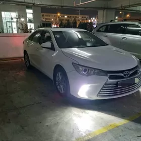 Toyota Camry 2017