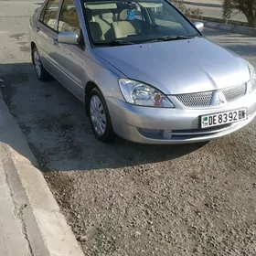 Mitsubishi Lanser 2011