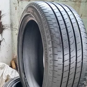 235 45 18 BRIDGESTONE