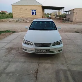Toyota Camry 2000